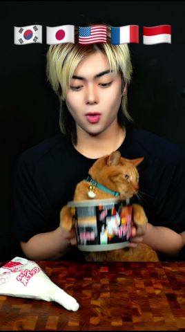 Trying Buldak sauce with whipped cream 🌏🤔💭🔥 #mukbang mukbang #asmr #challenge #cat