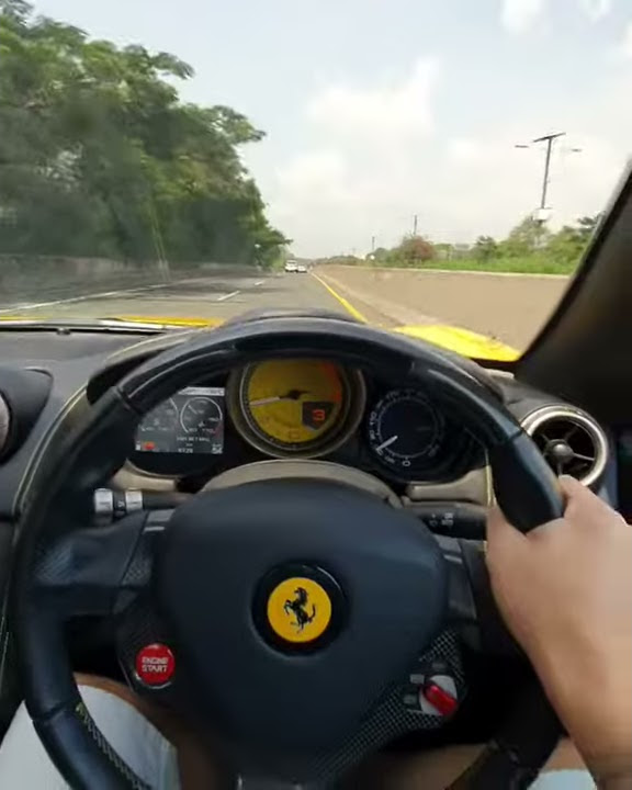 Status WA, IG, TIkTOk, TWITTER naik mobil#ferarri#povdriving