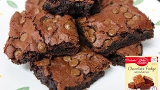 This video shows how to bake delicious betty crocker chocolate fudge
brownies- with a little twist (added chips!). these brownies are
absolute heav...