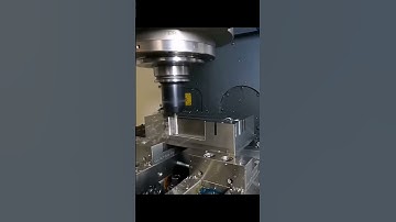 CNC MILLING MACHINE cnctechnology.mp4