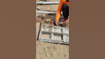 Technical remove pin from aluminium beam formwork