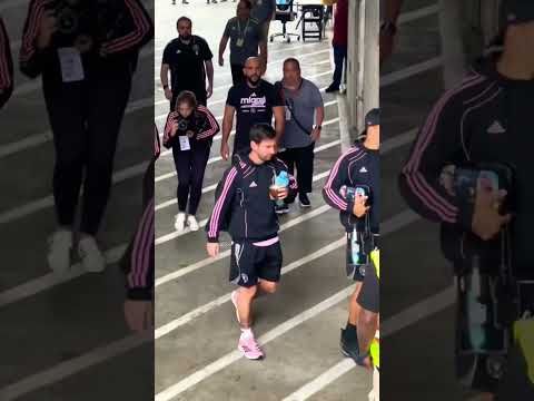 Hi 👋 GOAT 🐐 #messifreekick #messiassist #miami @intermiamicf #saurez #coldplayconcert #messi