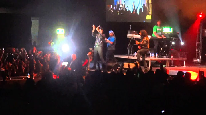 Atif Aslam live in Sydney "Hum Kis Galli Ja Rahe Hain"