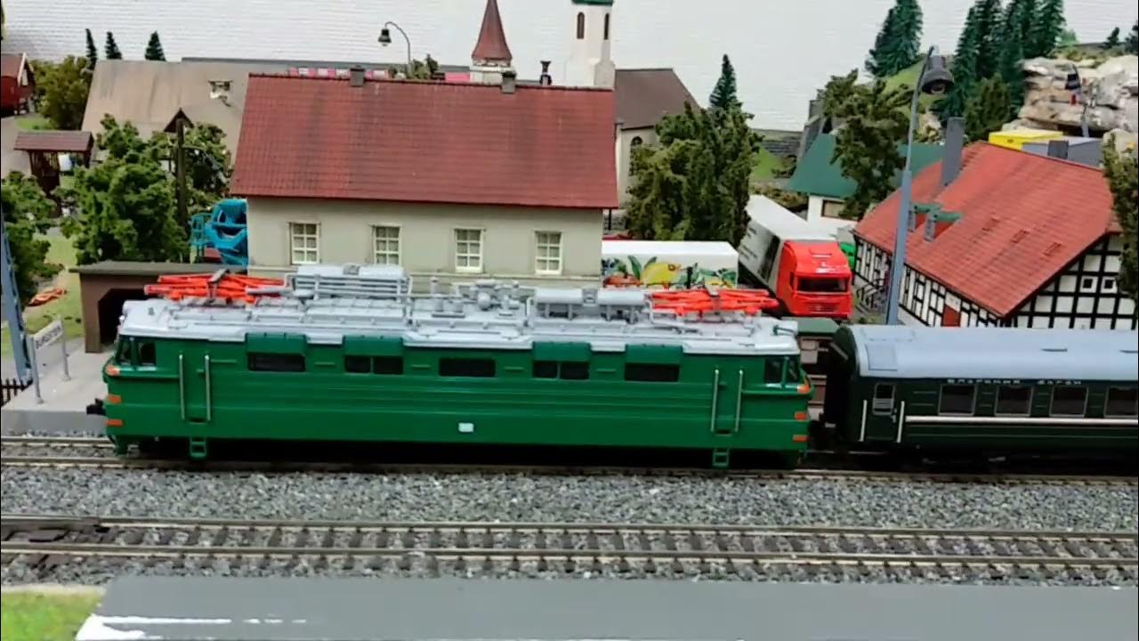 "Наши поезда " Модимио ВЛ60 вариант "из коробки" на макете. - YouTube