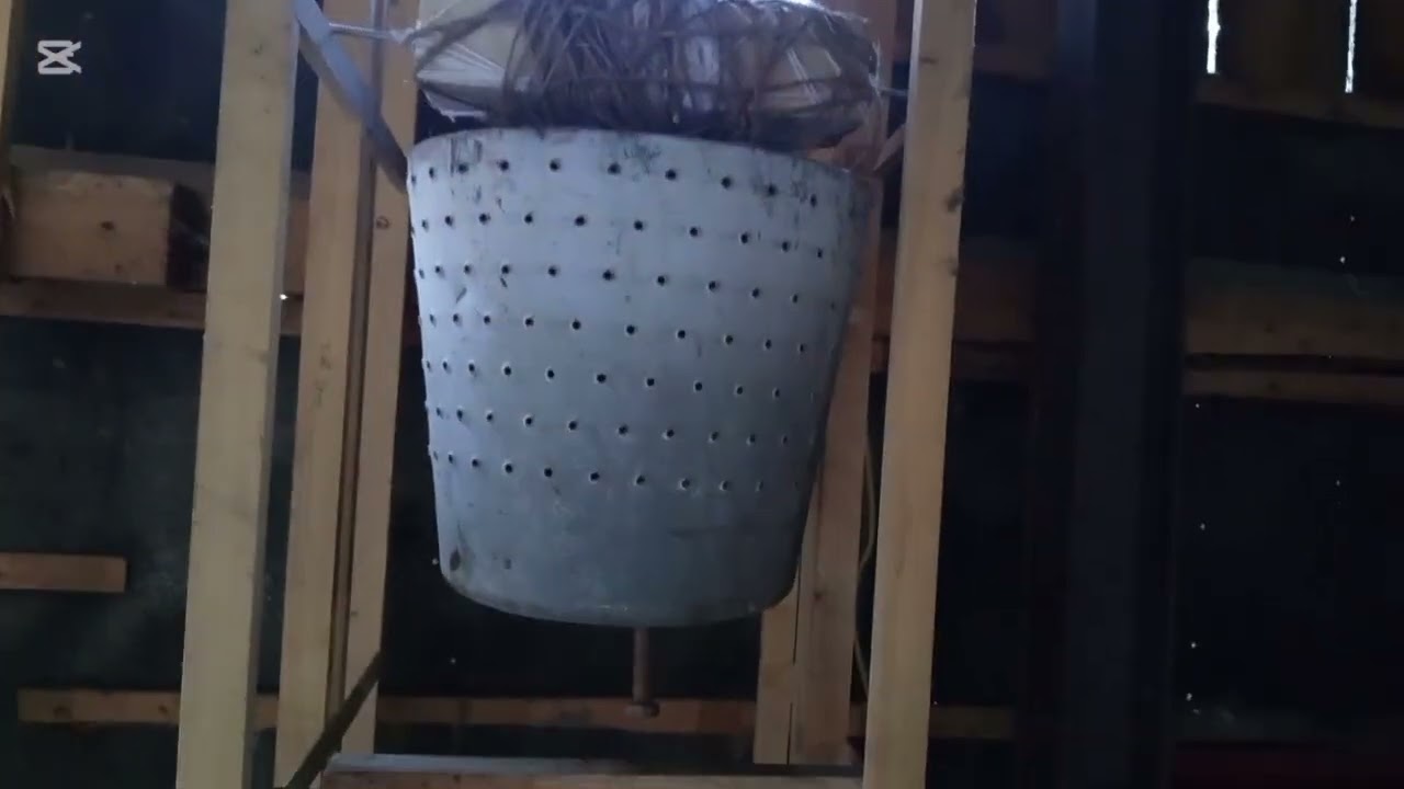 Nowy dzwon w dzwonnicy