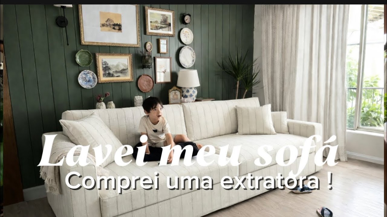 Tive que lavar  meu sofá, comprei um extratora para lavar o sofá !