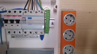 تركيب القواطع في الطابلون او موزع الكهرباء في المنزل لشبكة 230 و 400 فولط وتركيب كاشف الخطأ FI او RC