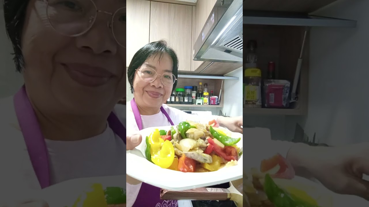 HI !(1)STEW CHICKEN WINGS W/ OYSTER SAUCE(2)FRIED MINCED FISH W/BELL PEPPERS(3)PORK MEAT W/ WOMBOK