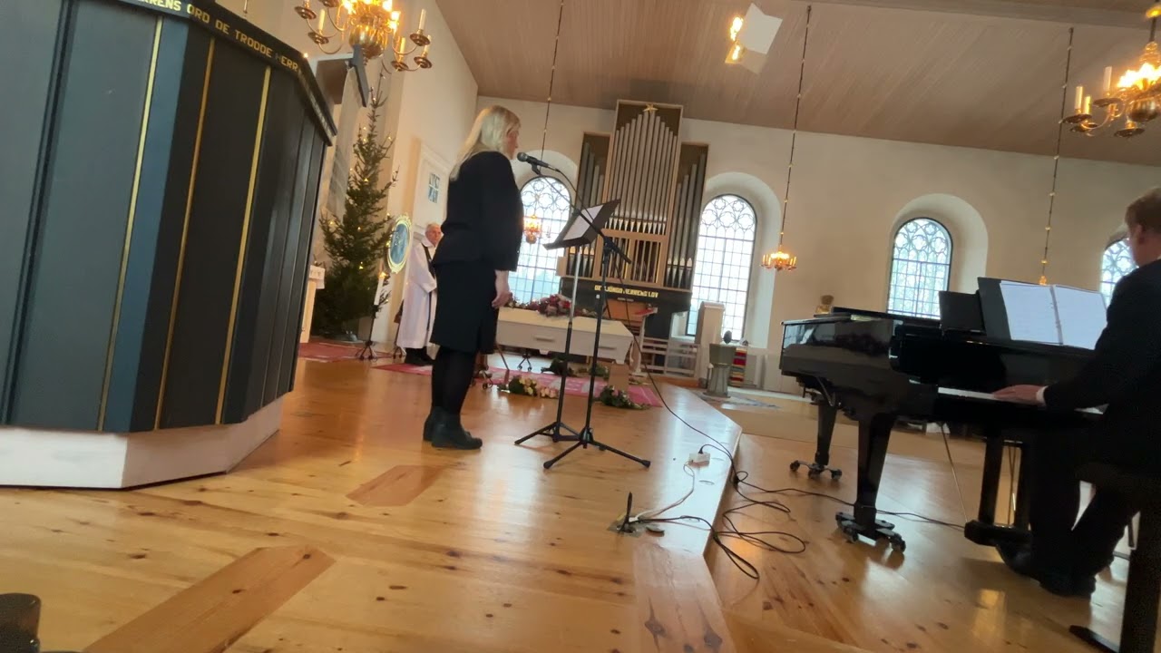 ”Kärleksvisan” - Sarah Dawn Finer. Begravning.