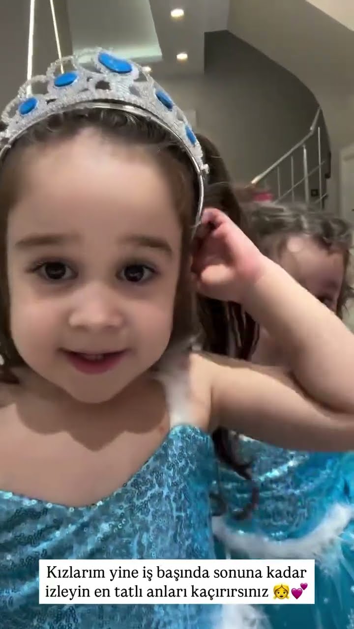 Kızlarım yine iş başında sonuna kadar izleyin en tatlı anları kaçırırsınız❤️?