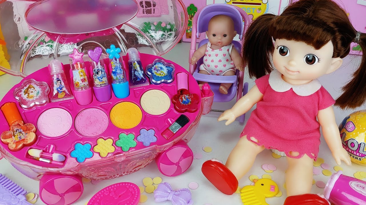 Baby Doll Make up and beauty car toys surprise egg play - 토이몽