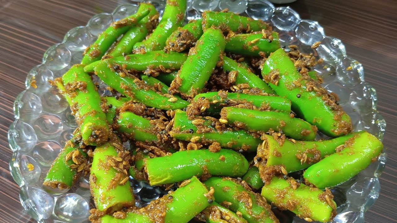 बिना धूप में रखे ऐसे बनाएं चटपटी चटाकेदार मिर्ची का अचार।। एक मिर्च से भी मन ना भरे 😋😋