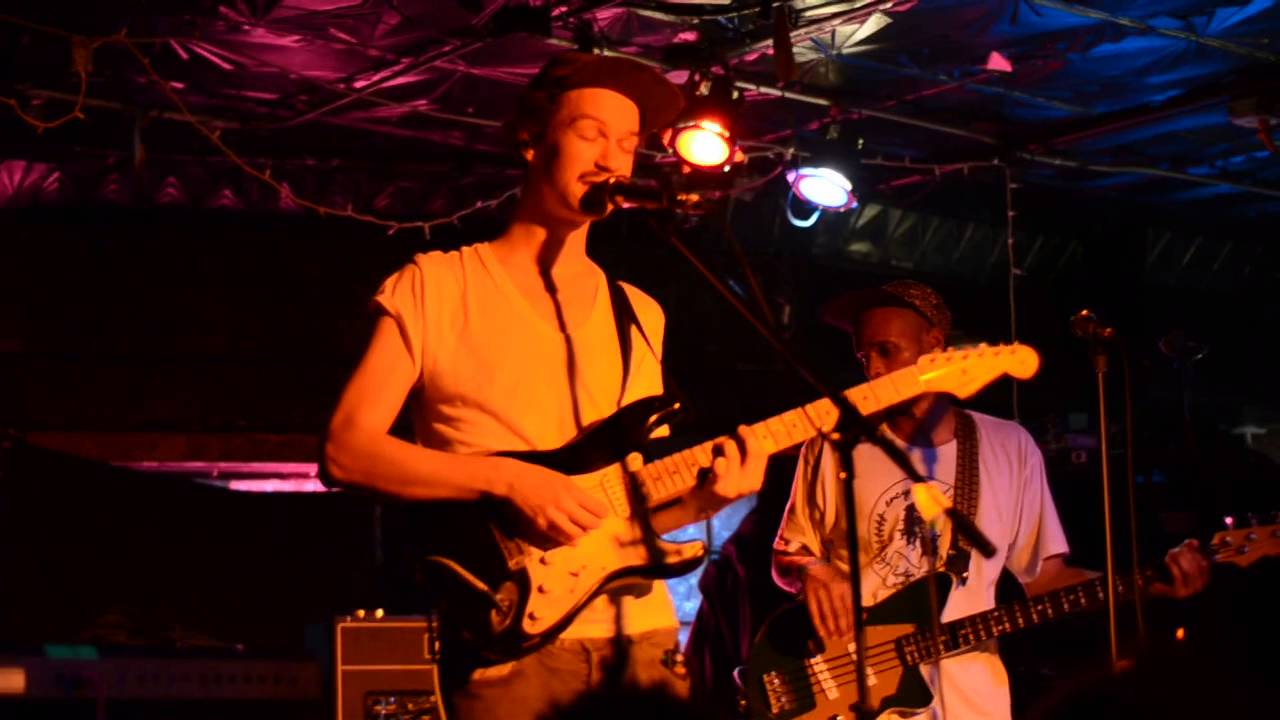 Darwin Deez - Chelsea's Hotel (Live @ Strange Matter)