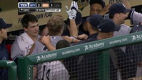 NYY@HOU: Reynolds lifts a go ahead homer in the 14th