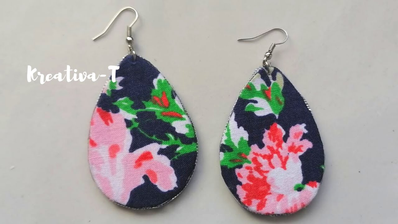 Aretes con tela y cartón