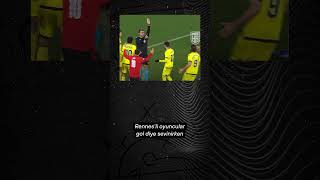 Rennes-Villarreal Maçında Ilginç Pozisyon