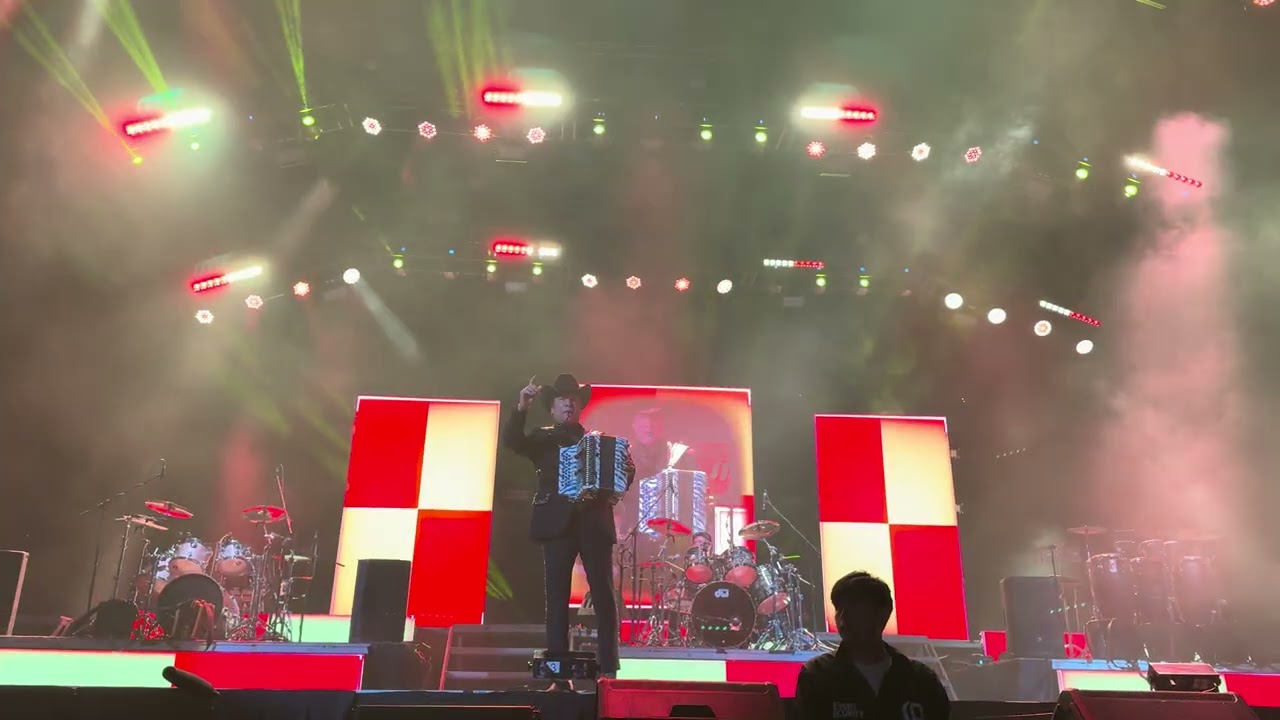 Los Tigres del Norte - Pacas de a Kilo - En vivo- All State Arena