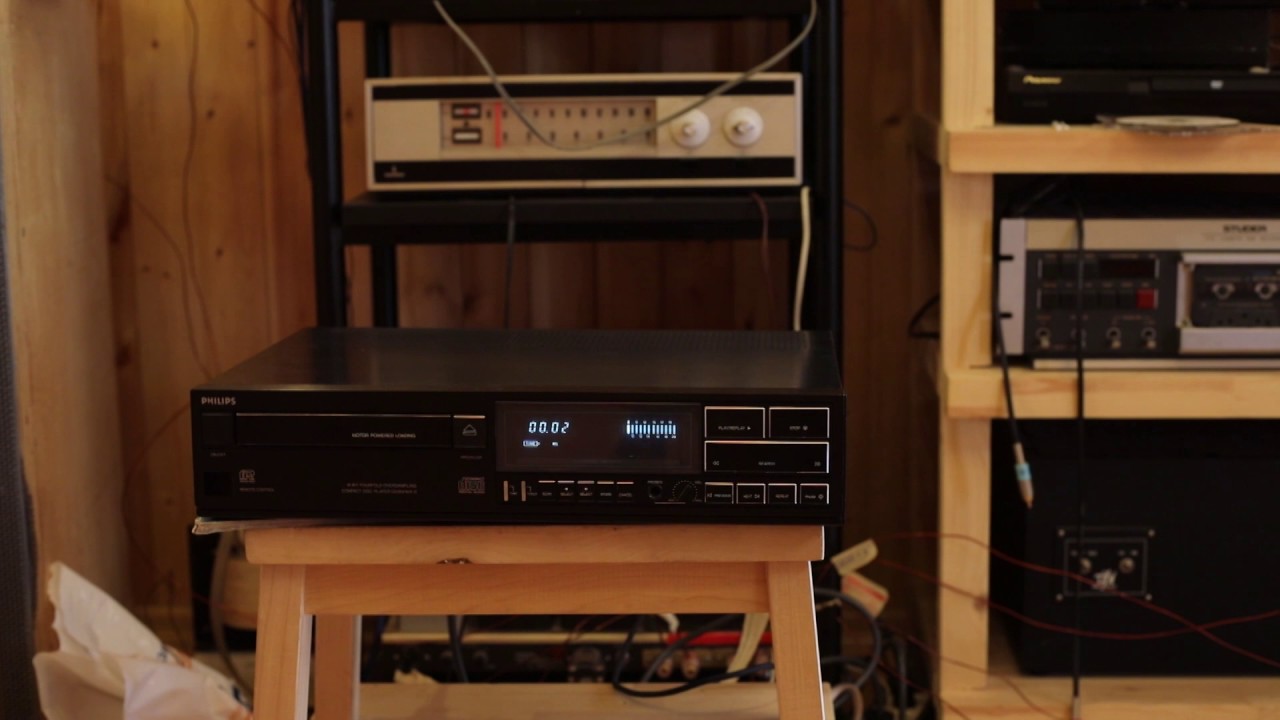 Philips 304 mk2 vs Sony PlayStation 1