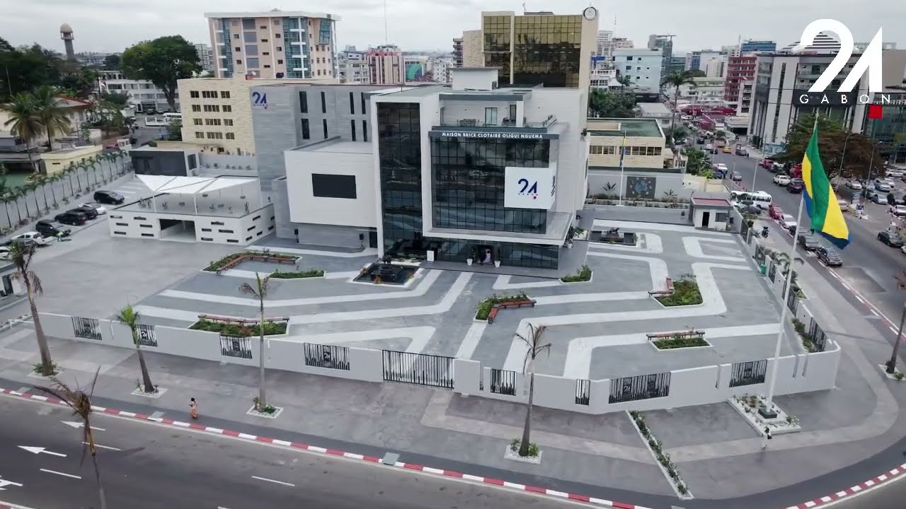 𝐆𝐚𝐛𝐨𝐧 𝟐𝟒, « 𝐥𝐞 𝐌𝐞𝐢𝐥𝐥𝐞𝐮𝐫 𝐝𝐮 𝐆𝐚𝐛𝐨𝐧, 𝐝𝐞 𝐥'𝐀𝐟𝐫𝐢𝐪𝐮𝐞 𝐞𝐭 𝐝𝐮 𝐌𝐨𝐧𝐝𝐞 ».🇬🇦