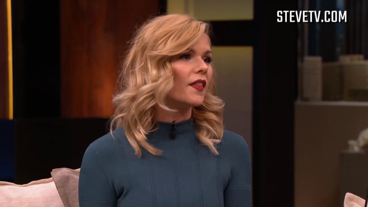 Can You Admire Other People's Looks While You're In A Relationship?