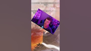 My teammates didn’t want to fight anyone this game 🙃 #apexlegends #apexmoment #gaming #apex #twitch