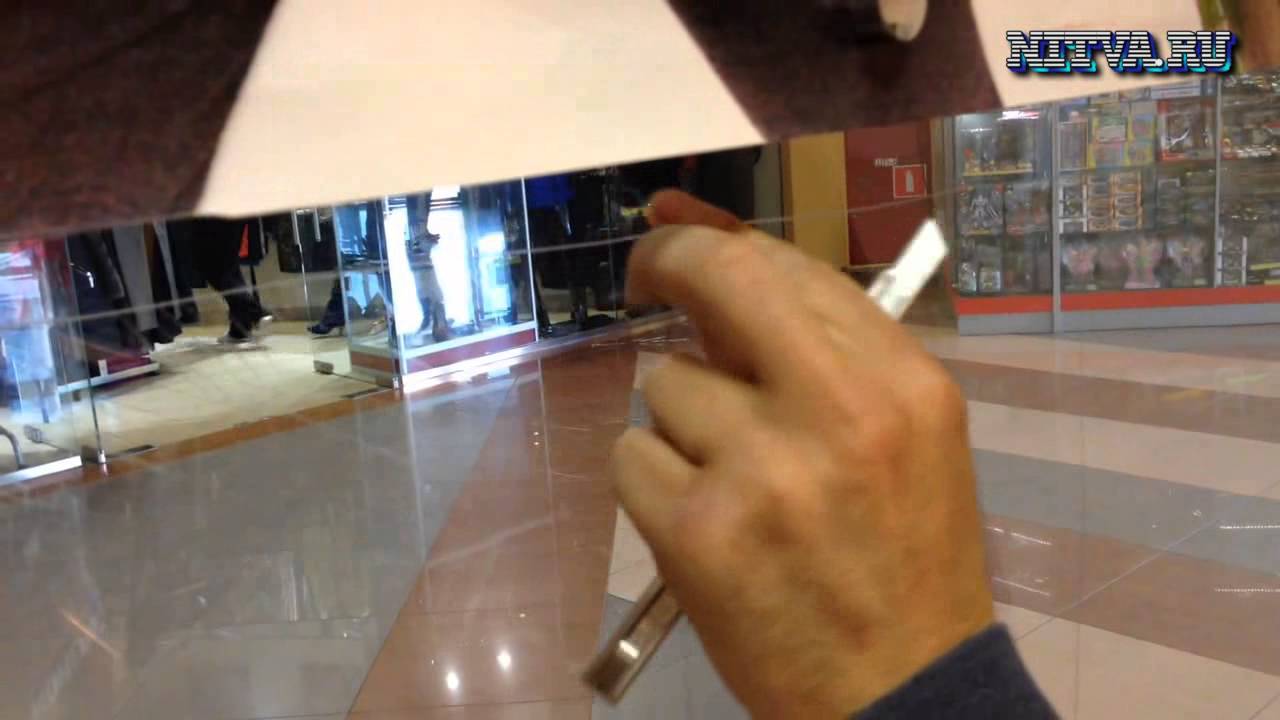 Демонтаж защитной пленки со стеклянной перегородки - YouTube