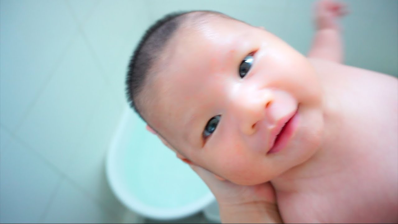 วิธีอาบน้ำทารก 2 เดือน รีวิว แชมพูอาบน้ำ อองฟองต์ ออแกนิค