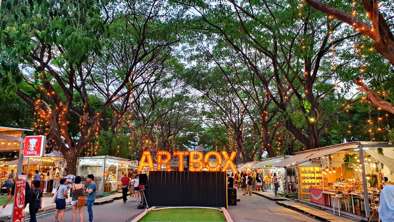 ARTBOX BANGKOK THAILAND August 2019 Walk through ARTBOX Night Martket
