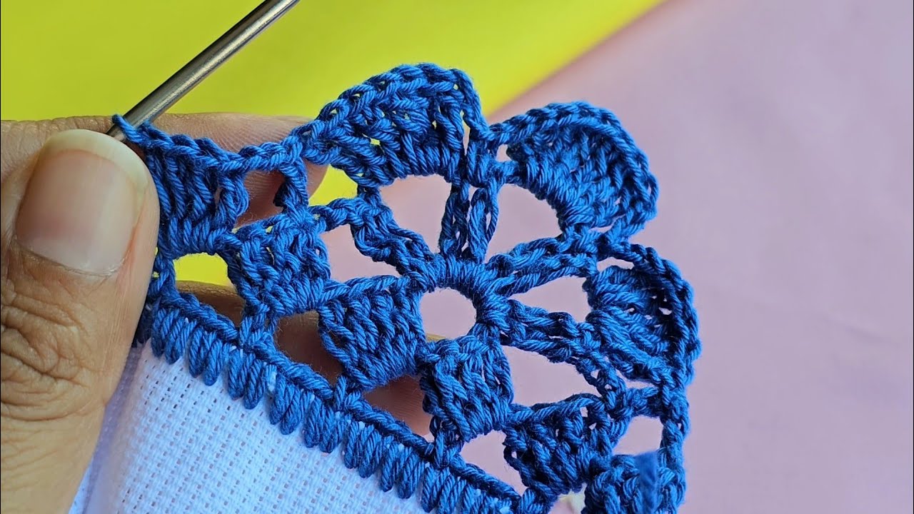 sencillita y preciosa 💖 puntilla #191