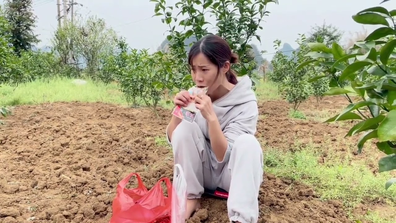 农村女孩相亲，却被男方嫌弃个子矮，女孩丢下一句话转身就走 87   1of3