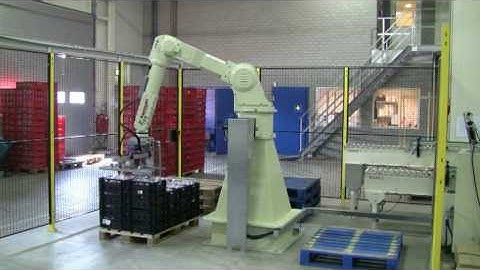 RFA Kawasaki Robotpalletiser for crates and boxes at Soma B.V.