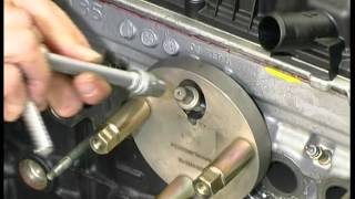 KL-1383-20 K Drilling Out a Glow Plug and Repairing a Thread (PSA HDI Engines)