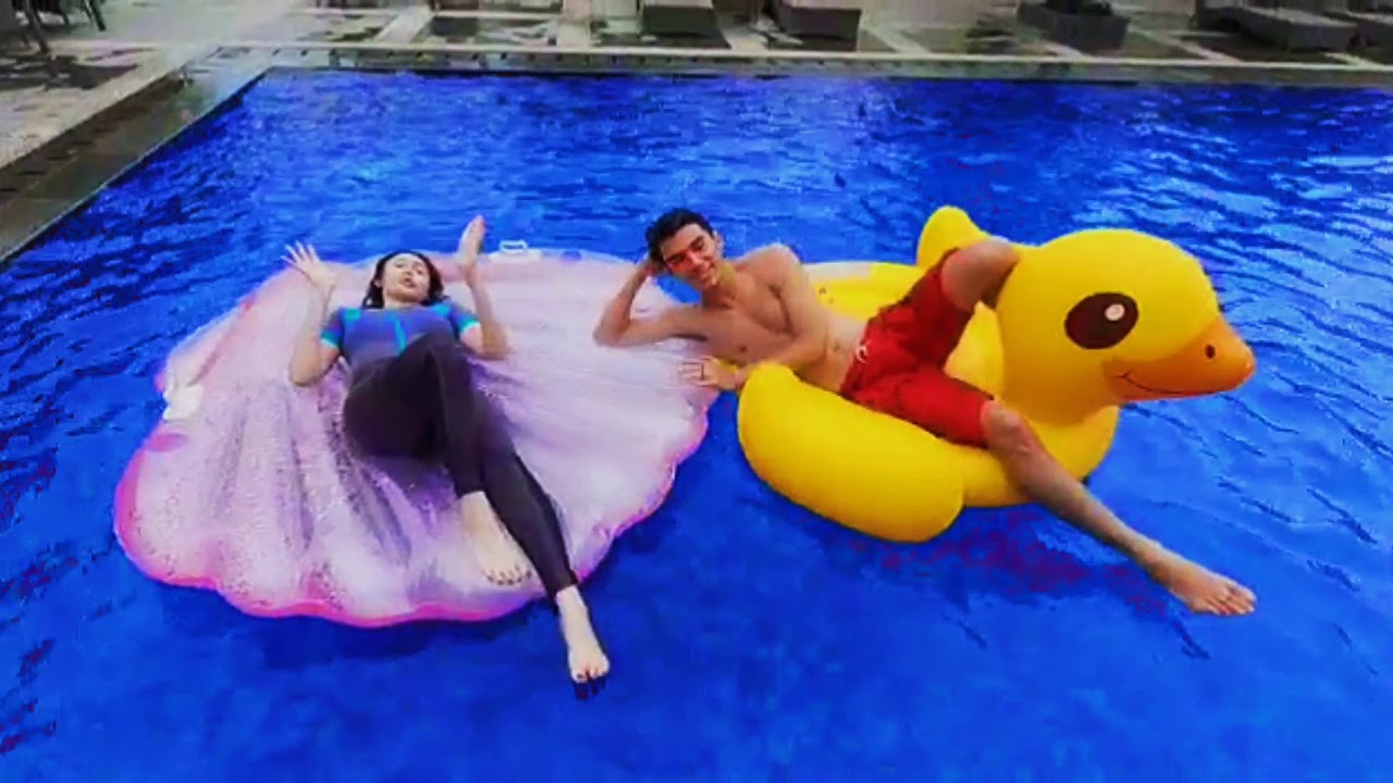 Mr. Jeff Smith x Denira Wiraguna 