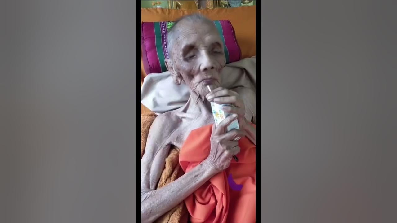Is this the Oldest Man in the World? 🤯🕵🏻‍♀️ #shorts