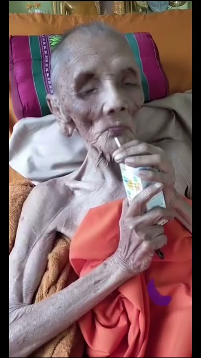 Is this the Oldest Man in the World? 🤯🕵🏻‍♀️ #shorts