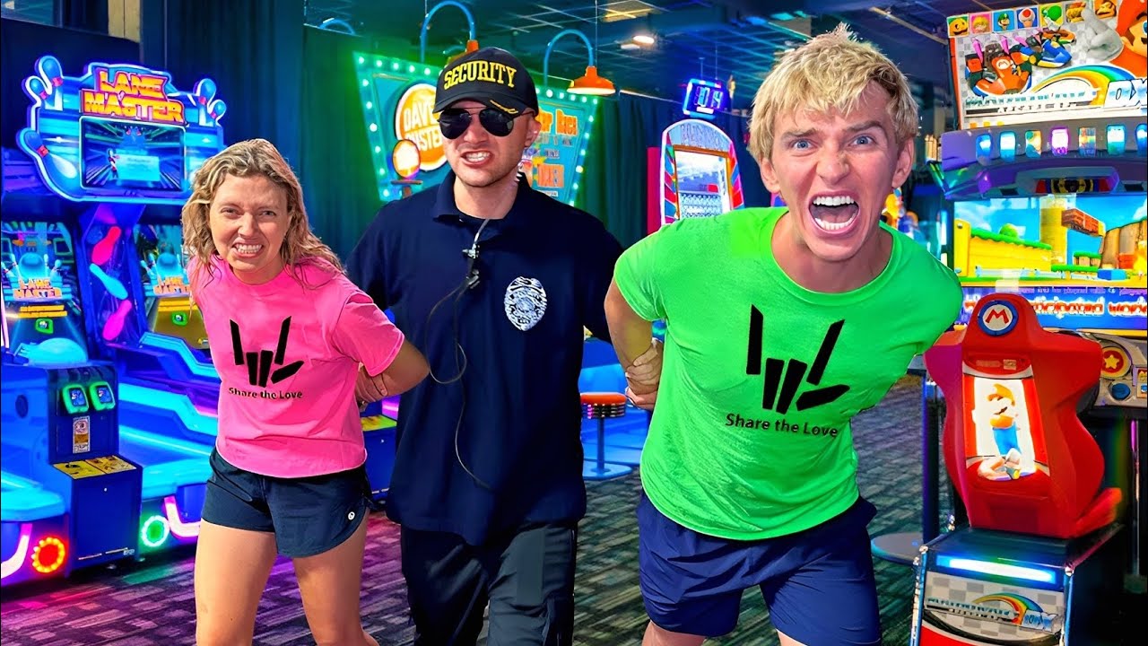 My Sister and I Snuck Into an Amusement Park Overnight… bad idea