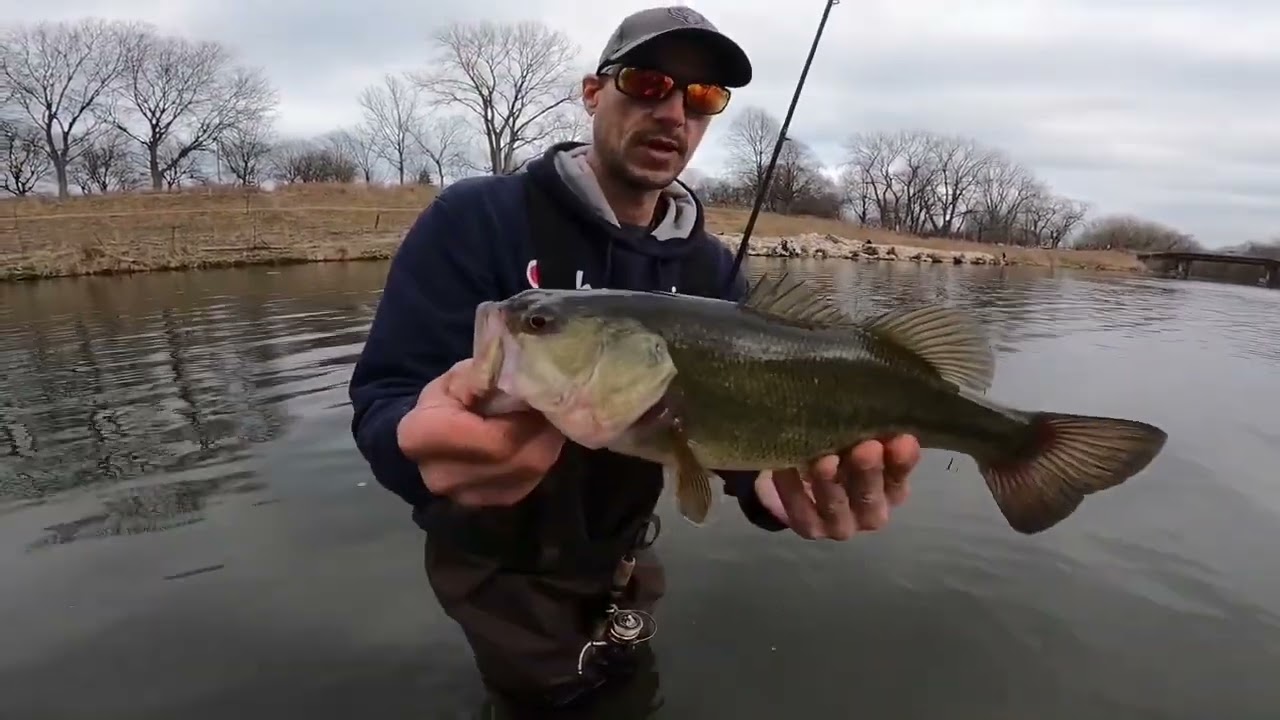 Aggressive tactics in one hour of Fishing to Catch Bass | GeoFishing Tips for catching bass on Lures