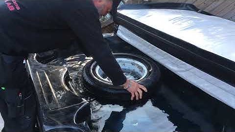 Looking for a leak Chrysler Voyager wheel!
