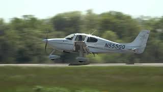 Cirrus landing at KHWY 050220 C0172