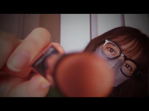 [ASMR] カメラに急いでメイクアップ / 囁き声 リップ音/ whispering, makeup, lip sounds