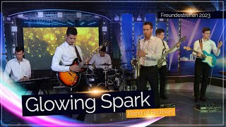 Glowing Spark - Band of Brothers | SasekTV