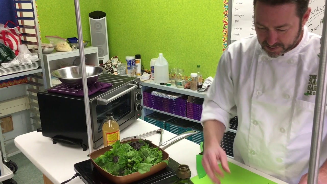 VIDEO LESSON Cooking with Mustard Greens! "Garlic Mustard Greens with