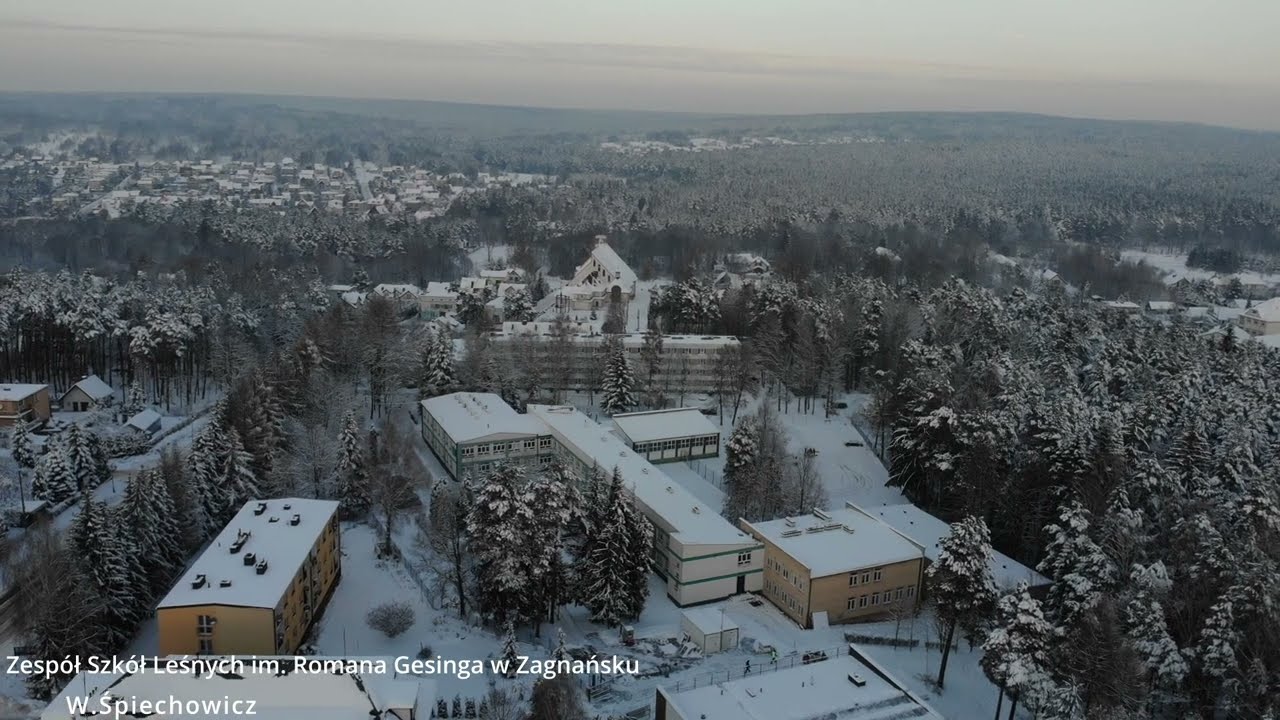 Przelot inspekcyjny nad Zespołem Szkół Leśnych w Zagnańsku