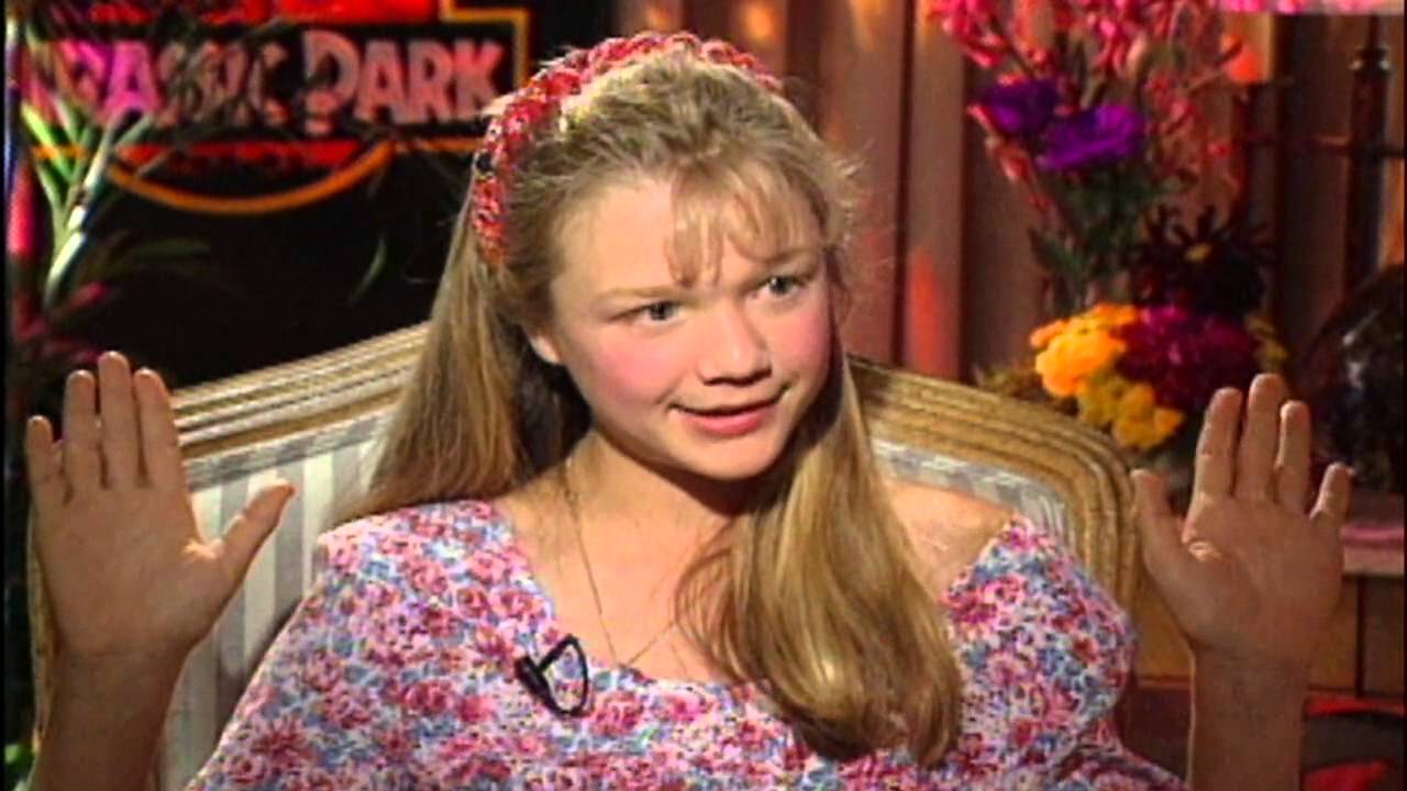 Jurassic Park: Ariana Richards Exclusive Interview - YouTube