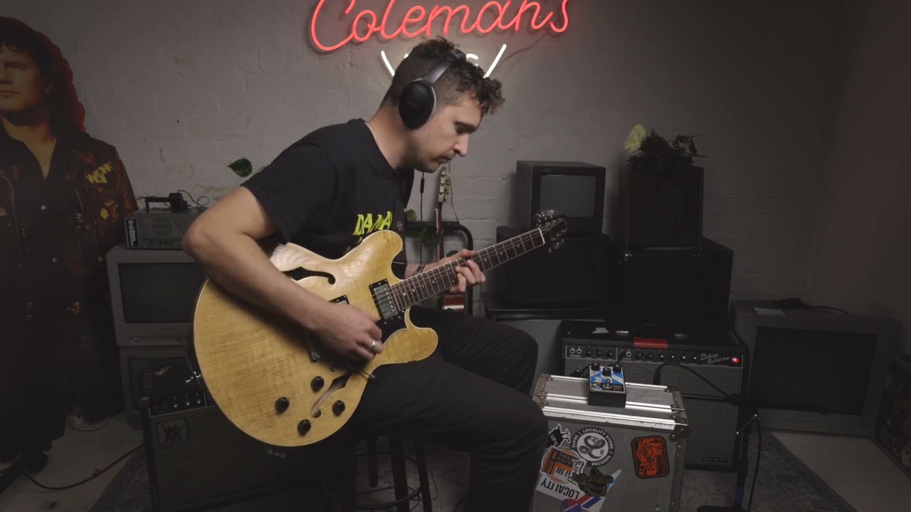 Maestro Effects Comet Chorus - YouTube
