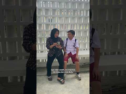 ANAK BELAJAR MEMASAK, TAPI IBU SIBUK LIVE [Part 1]