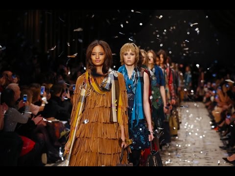Burberry | Fall Winter 2015/2016 Full Fashion Show | Exclusive - YouTube