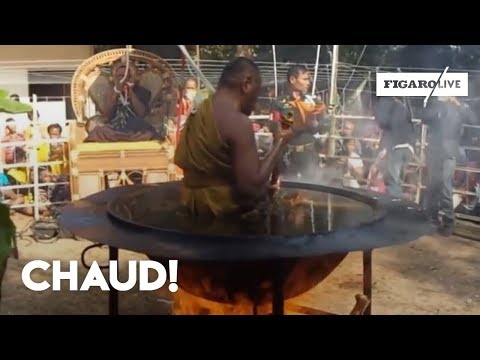 Vidéo: Un Chef Thaïlandais Peut Tremper Ses Mains En Toute Sécurité Dans De L'huile Bouillante - Vue Alternative