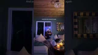 Wait the reflection in the screen is so cute