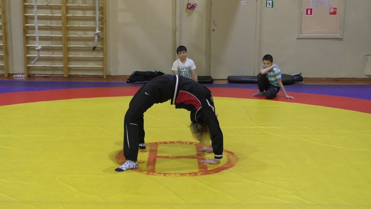 Как научиться делать гимнастический мост . Обучение. - YouTube